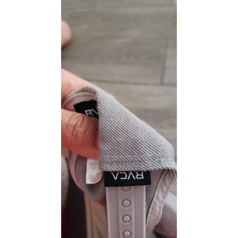 RVCA  Gray Twill Midfit Adjustable Snapback Hat Cap. Washed twice w/ faint stain - Picture 4 of 6